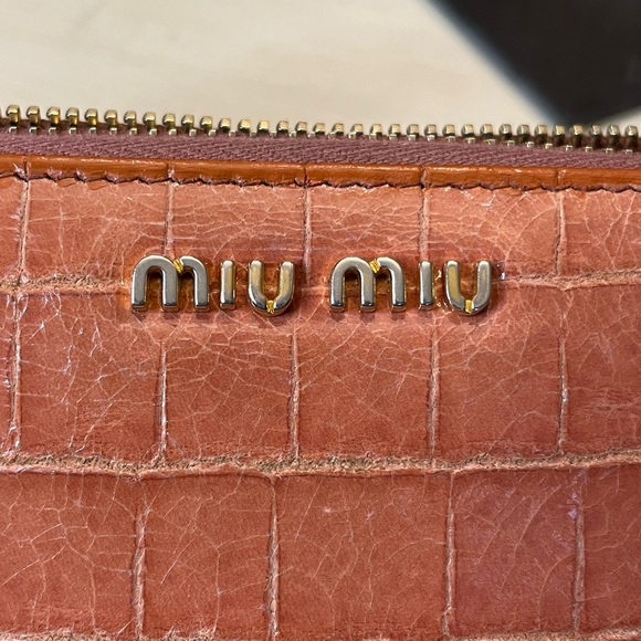 Miu Miu zip around wallet in cognac embossed leather - Picture 13 of 13